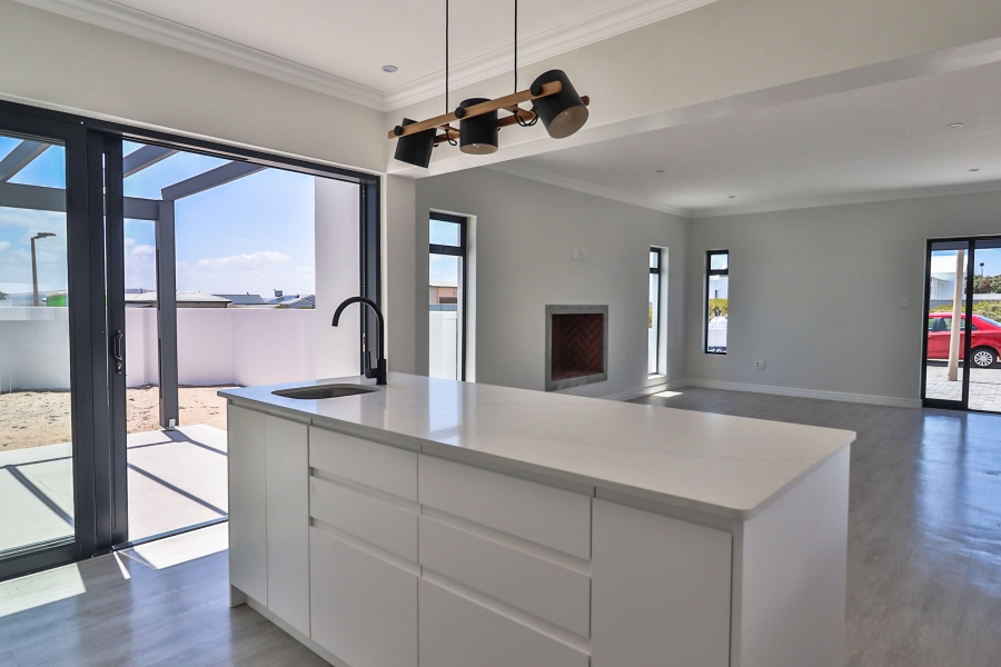 3 Bedroom Property for Sale in Yzerfontein Western Cape